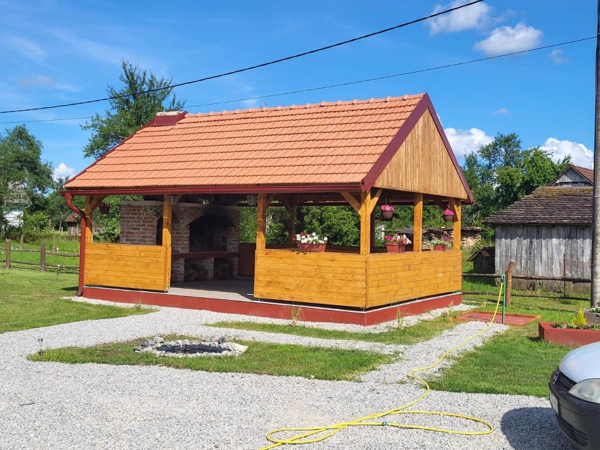 Villa Kuca Za Odmor Jopi I Mare Topusko Exterior foto